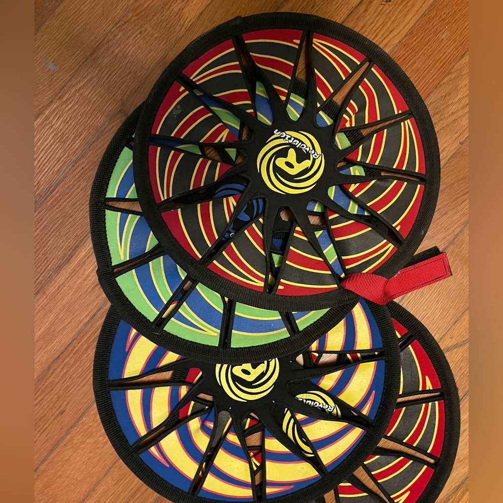 Colorful Disc Set with Striking Patterns